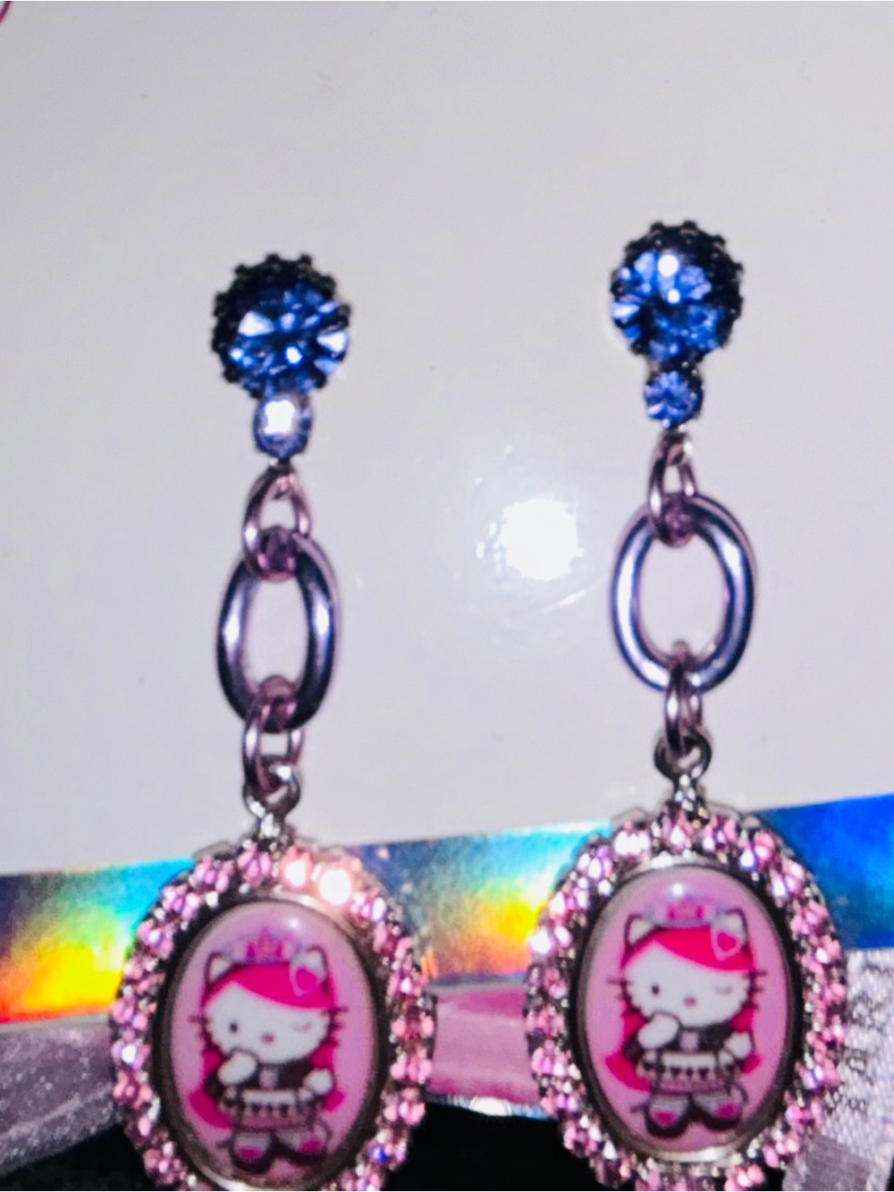 Hello Kitty Jewelry Set - Tiara π & Earrings - Picture 5 of 10